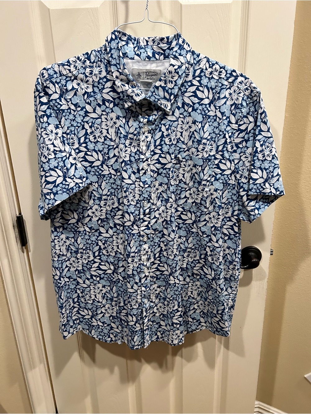 Original XXL Penguin Blue and White Floral Short-Sleeve Button-Down Shirt
